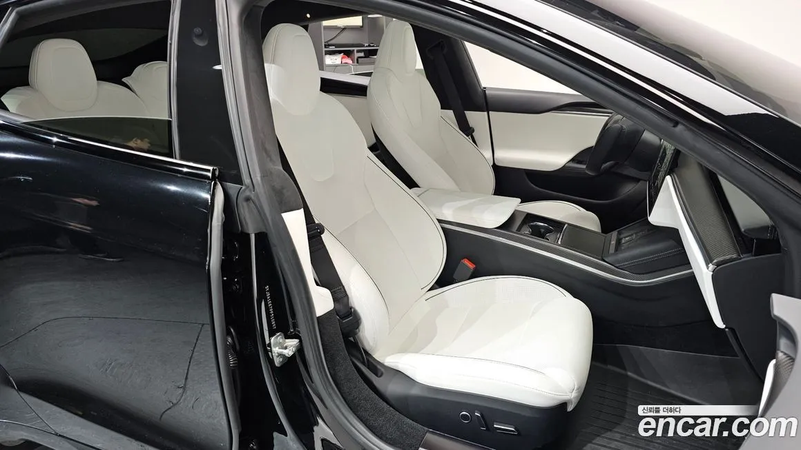 Tesla Model S — фото 10
