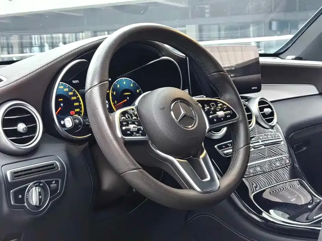 Mercedes-Benz GLC — фото 2