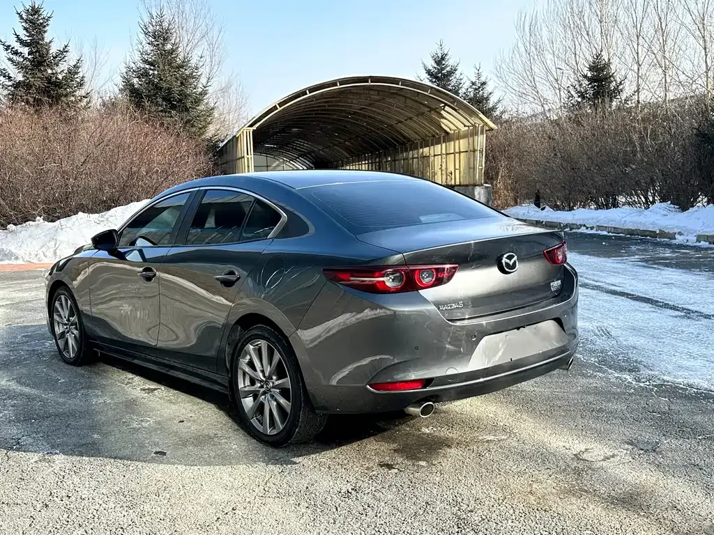 Mazda 3 Axela — фото 4