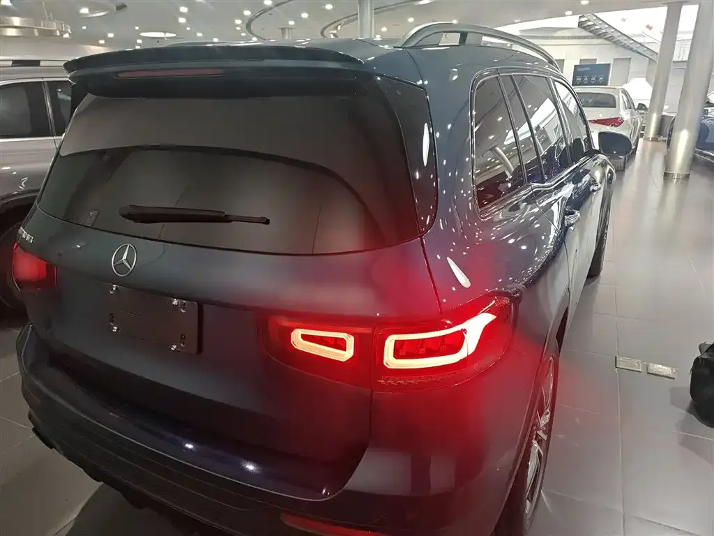 Mercedes-Benz GLB AMG — фото 7