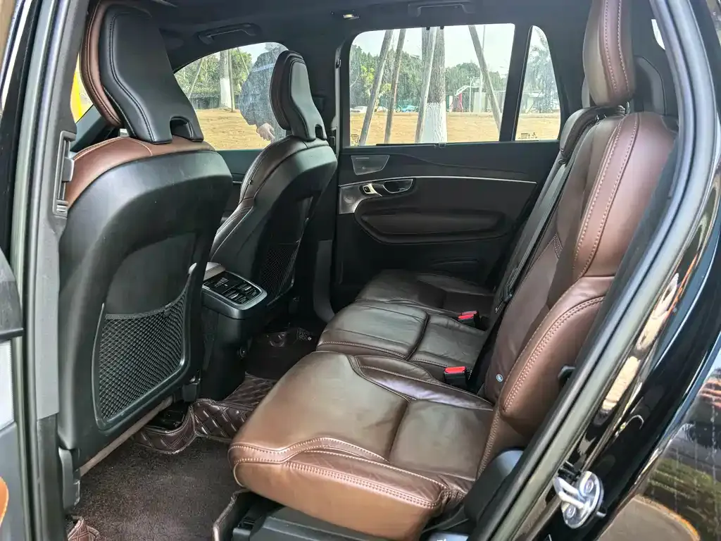 Volvo XC90 — фото 2