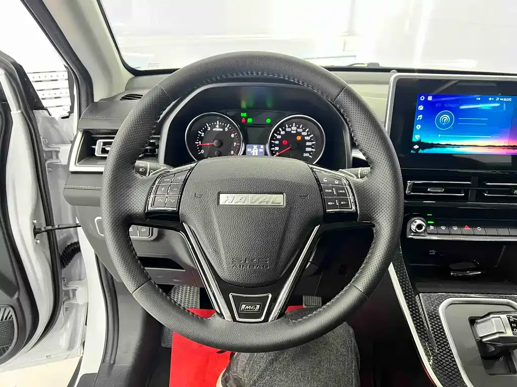 Haval M6 — фото 9