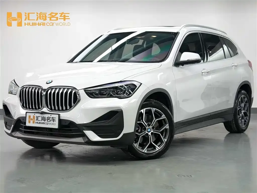BMW X1 — фото 1