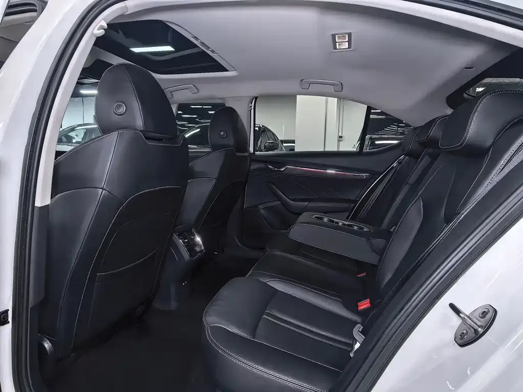 Skoda Octavia — фото 2