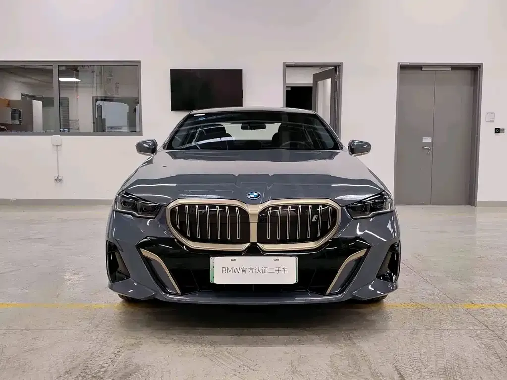 BMW i5 — фото 5