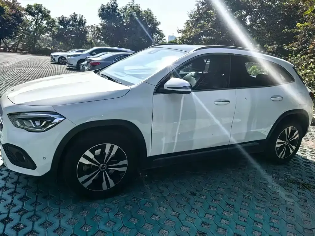 Mercedes-Benz GLA — фото 8