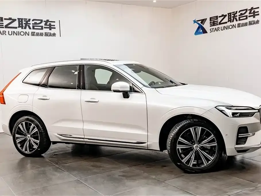 Volvo XC60 PHEV — фото 3