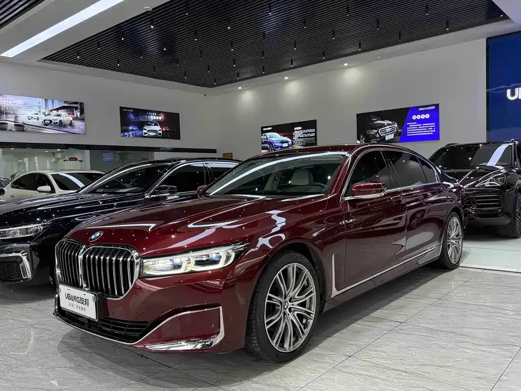 BMW 7 Series — фото 1