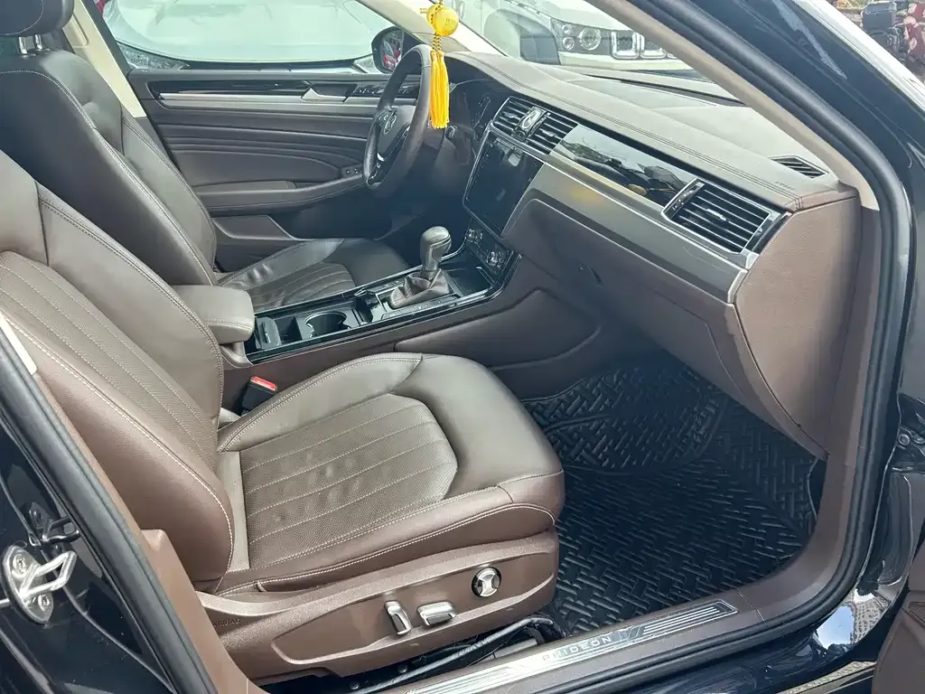 Volkswagen Phideon — фото 3