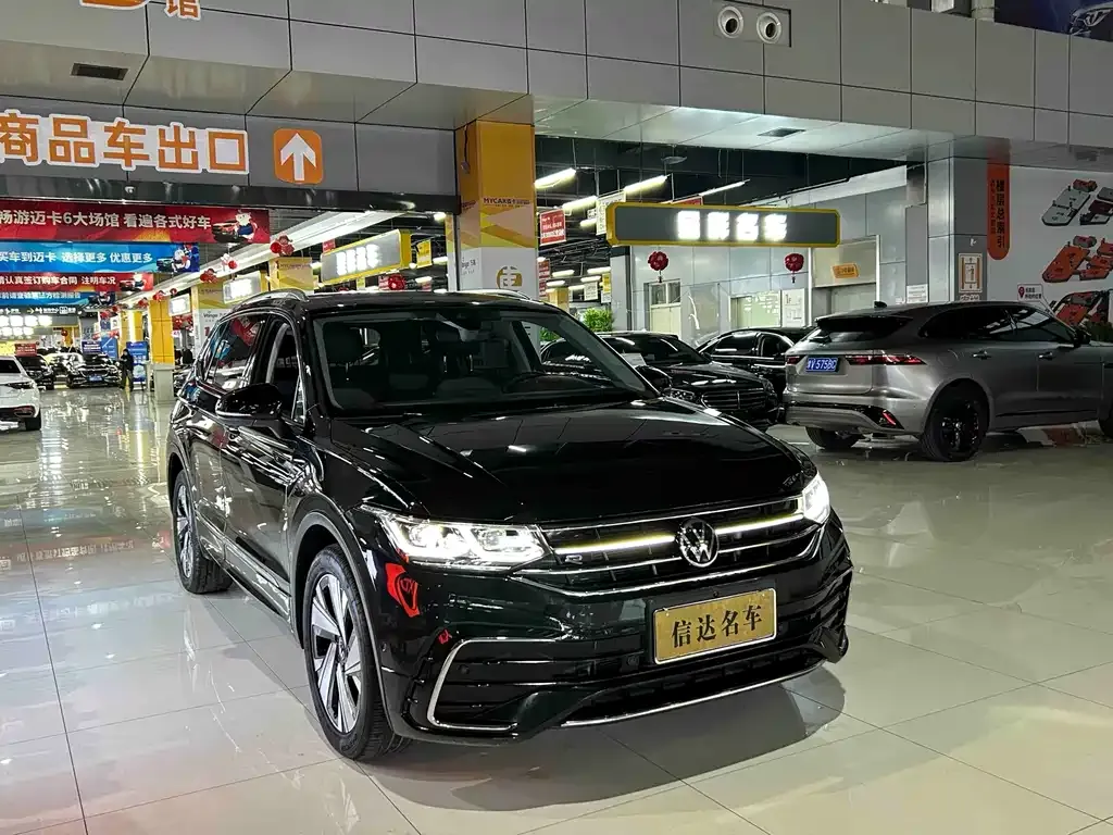 Volkswagen Tiguan L — фото 9