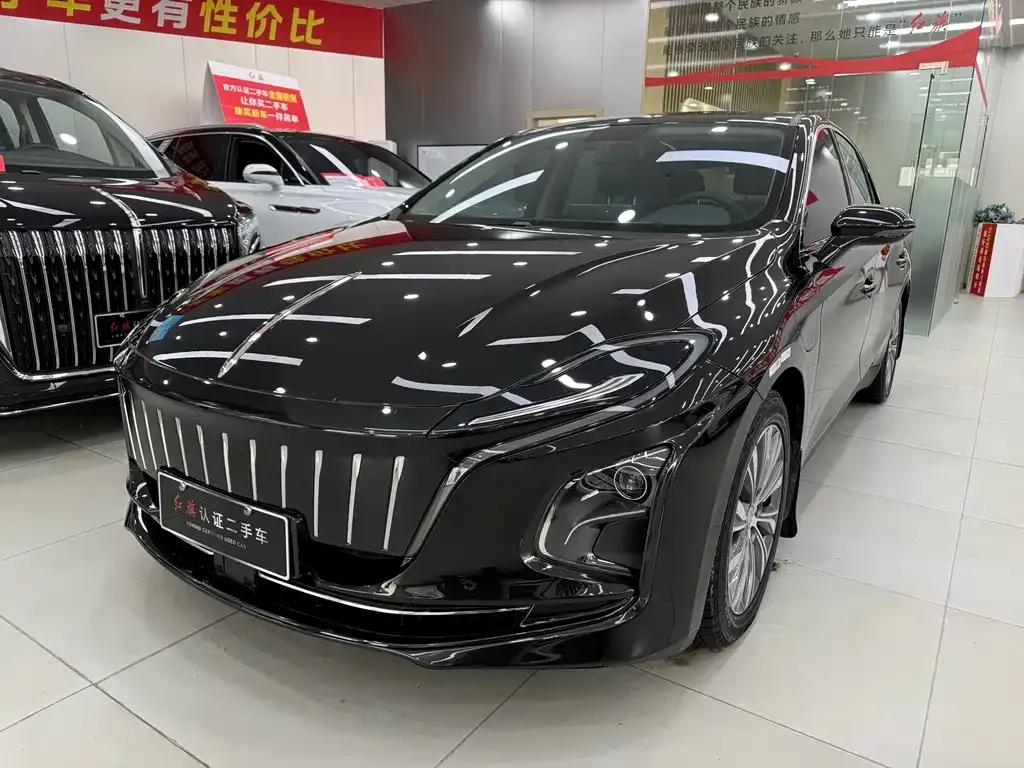 Hongqi E-QM5 — фото 1