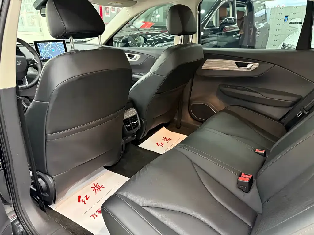 Hongqi E-QM5 — фото 8