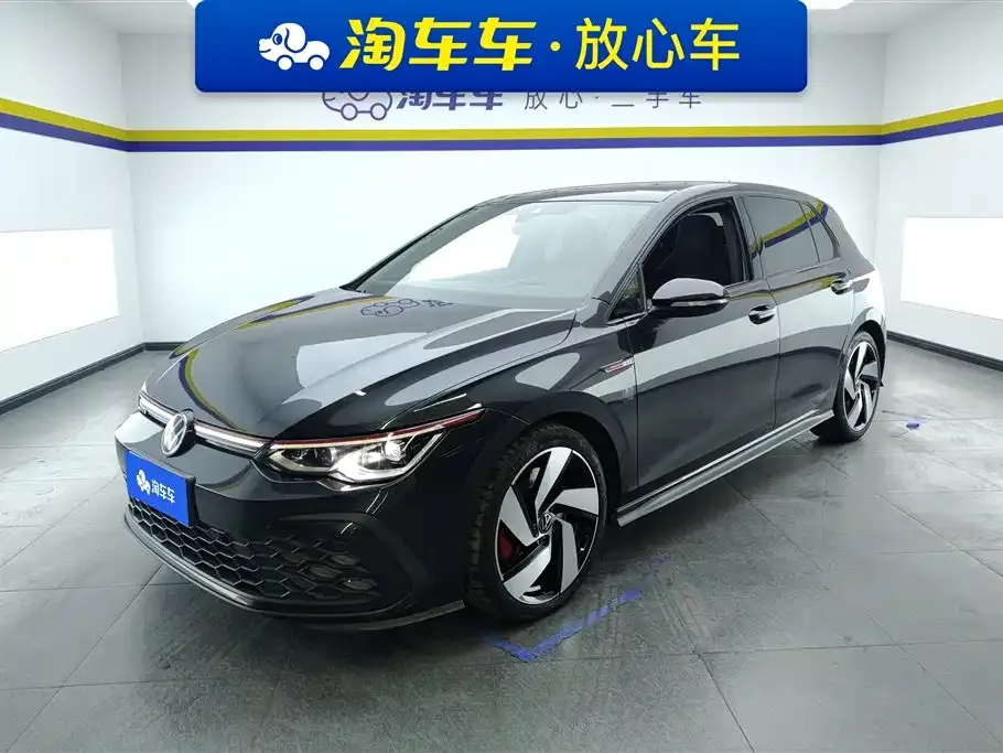 Volkswagen Golf GTI — фото 1