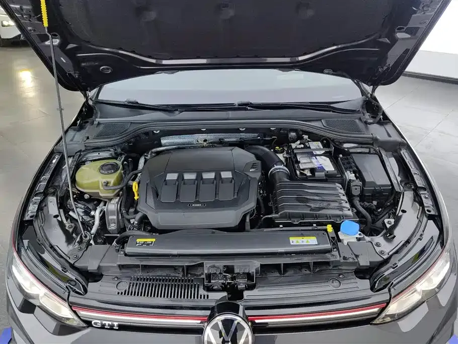 Volkswagen Golf GTI — фото 3
