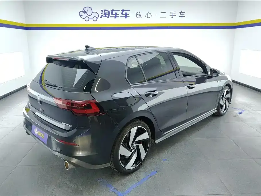 Volkswagen Golf GTI — фото 7