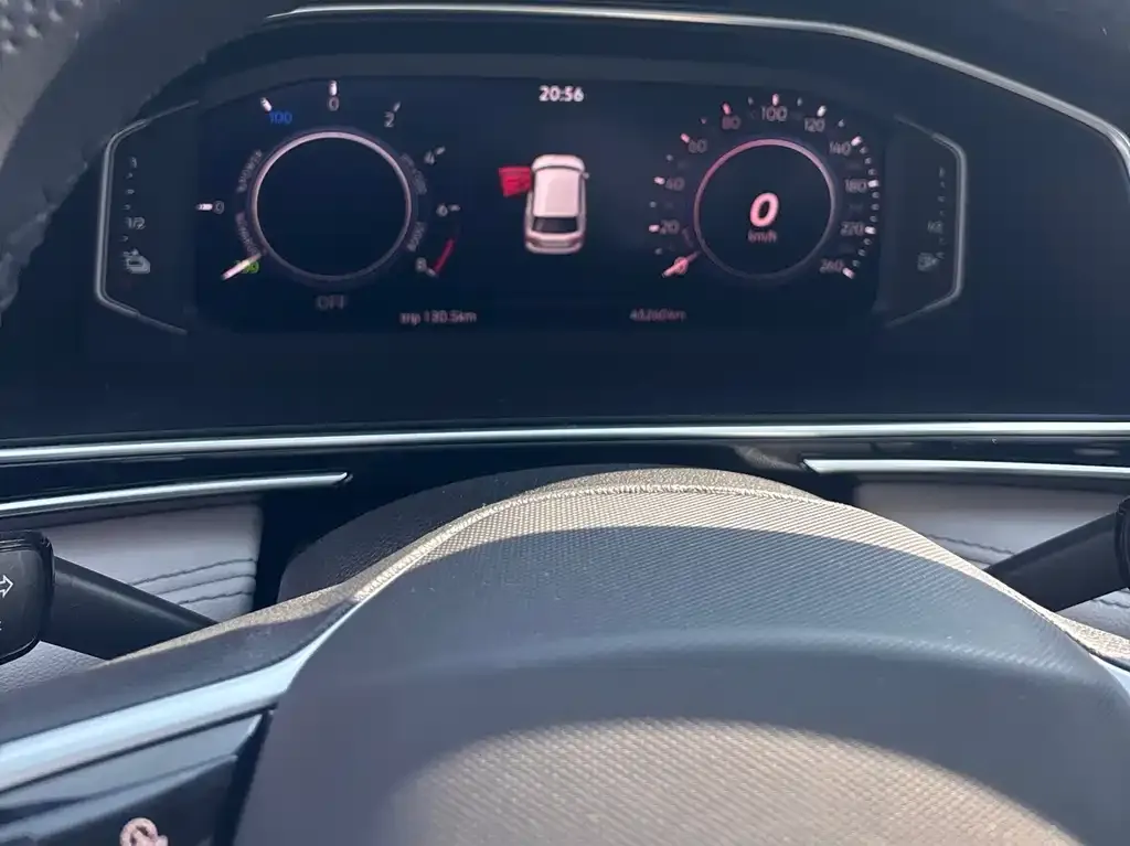 Volkswagen Tiguan L New Energy — фото 10