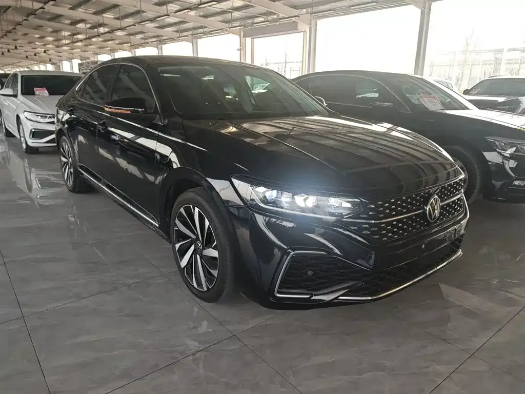 Volkswagen Passat — фото 7