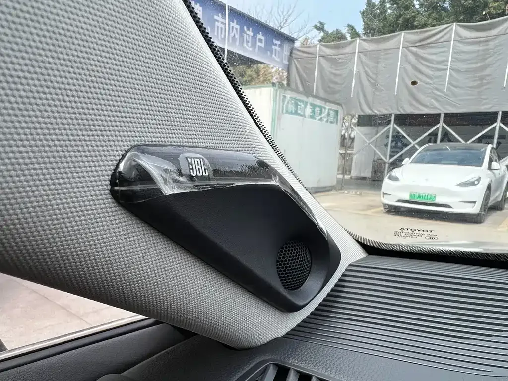 Toyota Harrier — фото 9