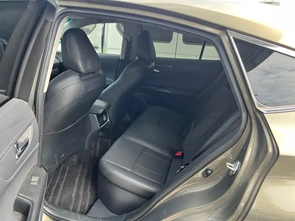 Toyota Harrier — фото 5