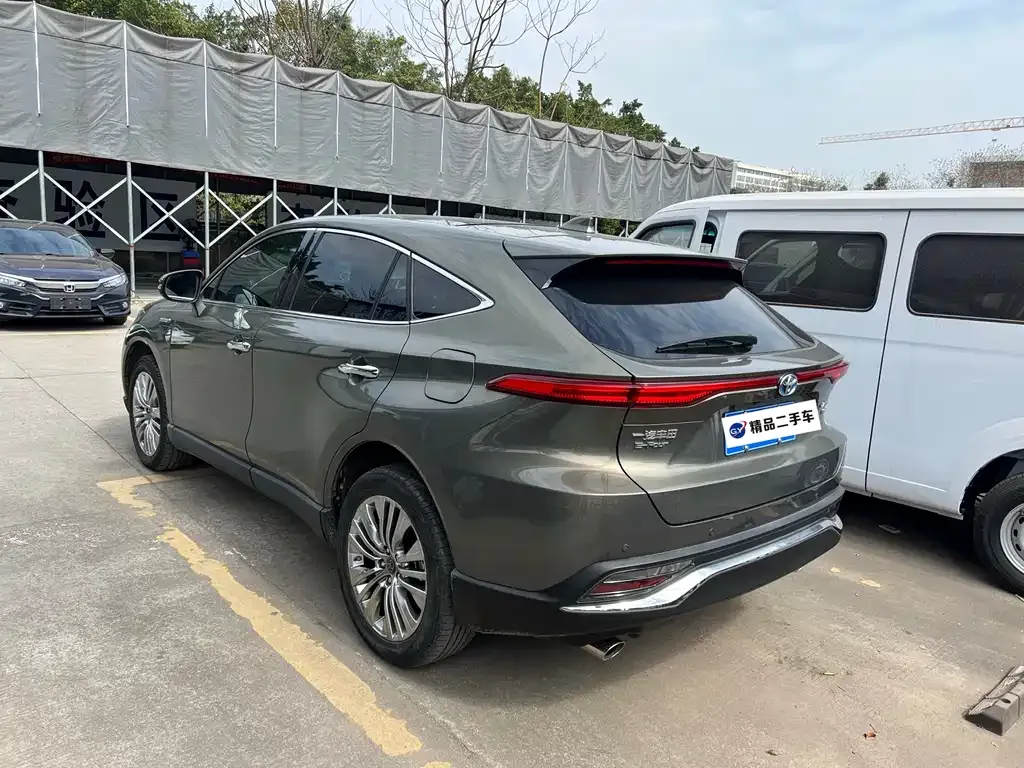 Toyota Harrier — фото 7