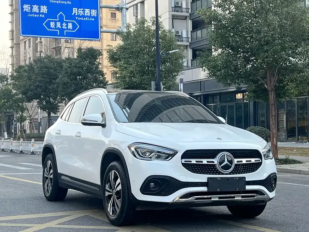 Mercedes-Benz GLA — фото 7