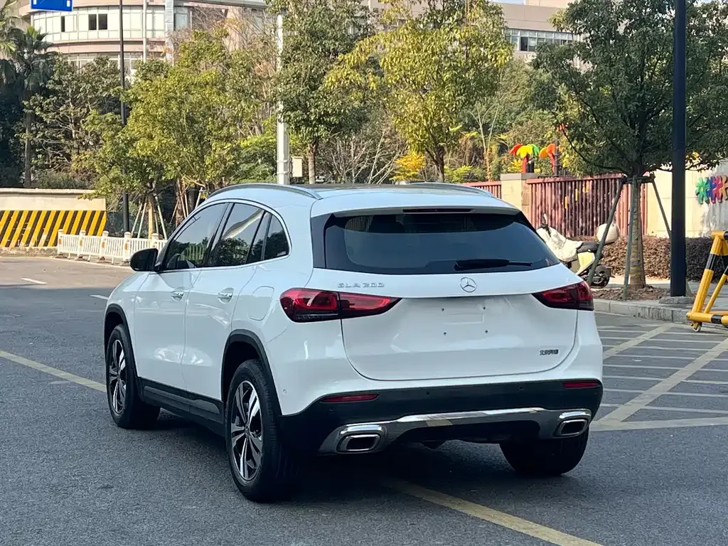 Mercedes-Benz GLA — фото 10
