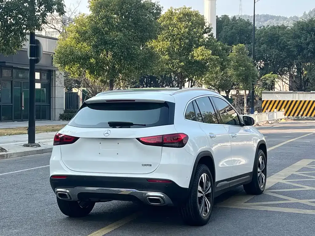 Mercedes-Benz GLA — фото 6