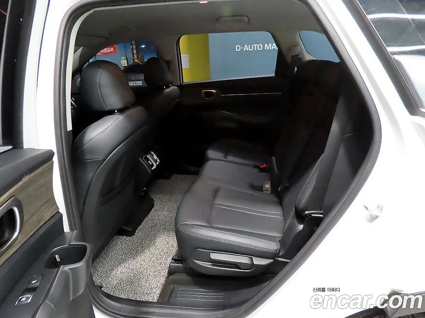 Kia Sorento — фото 6