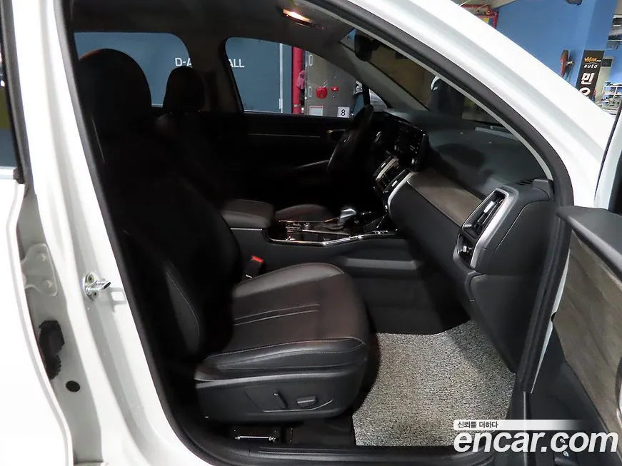 Kia Sorento — фото 8