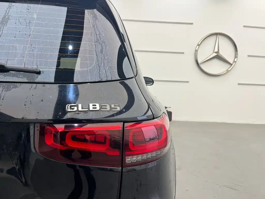 Mercedes-Benz GLB — фото 2