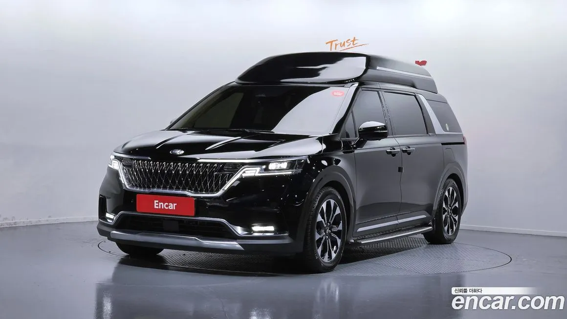 Kia Carnival — фото 1