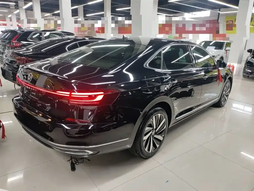 Volkswagen Passat — фото 8