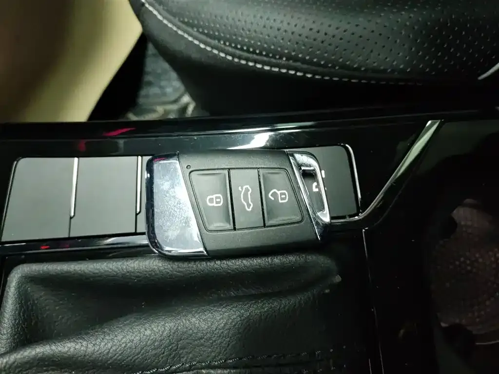 Volkswagen Passat — фото 4