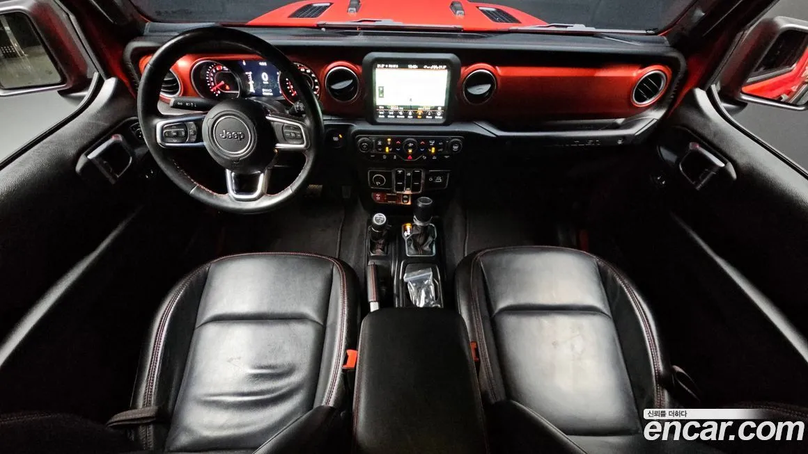 Jeep Wrangler — фото 7