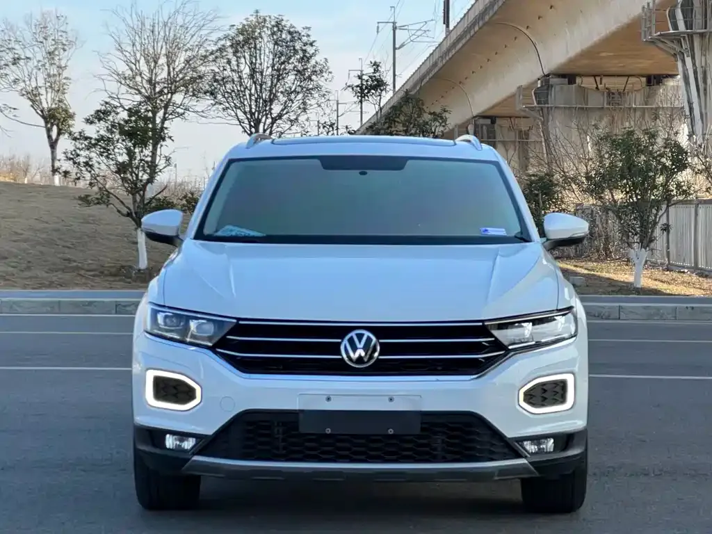 Volkswagen T-Roc — фото 2