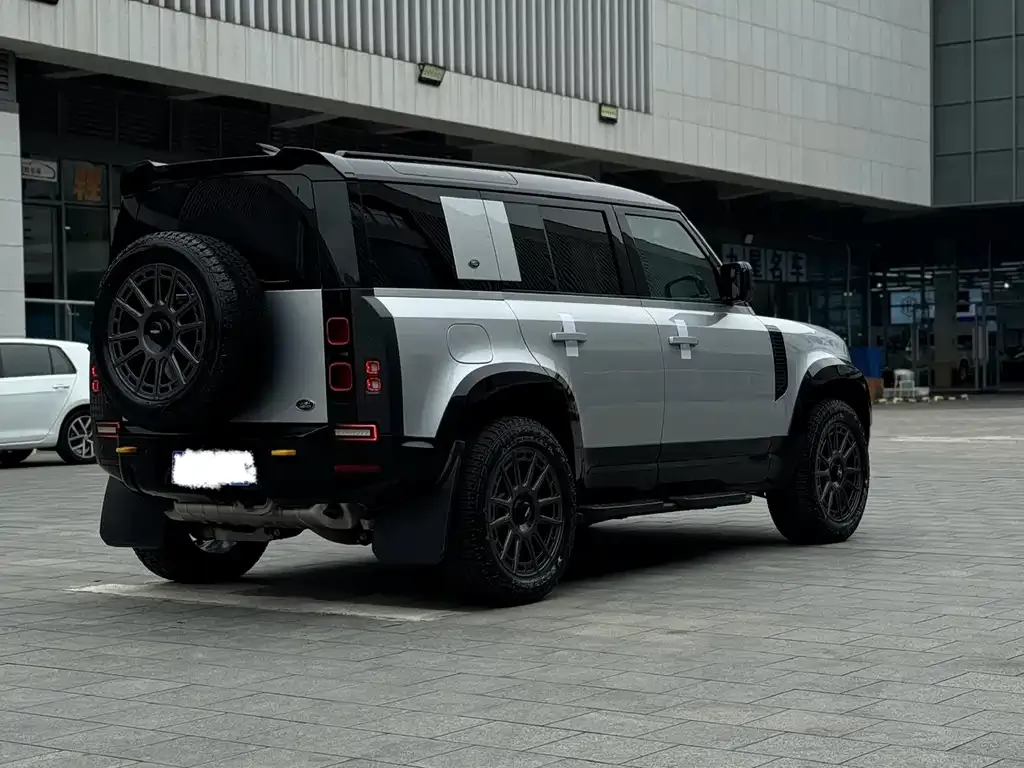 Land Rover Defender — фото 9