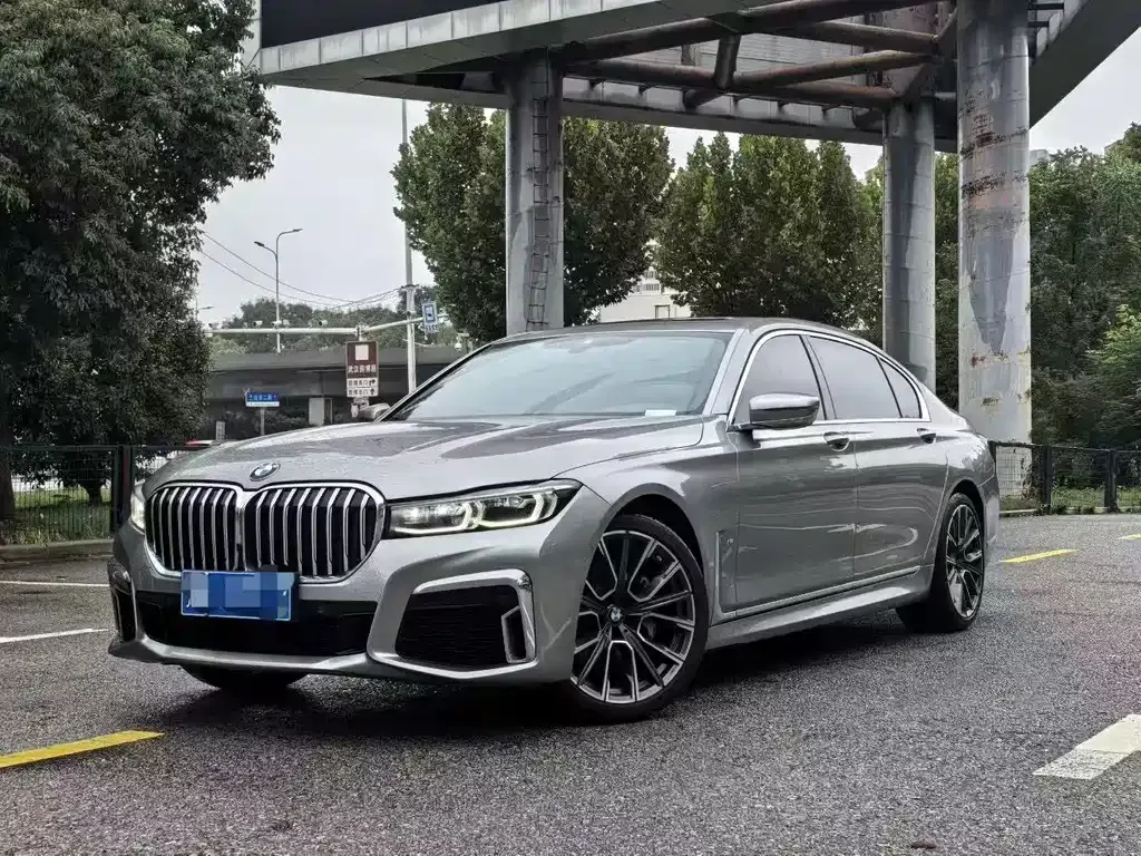 BMW 7 Series — фото 1