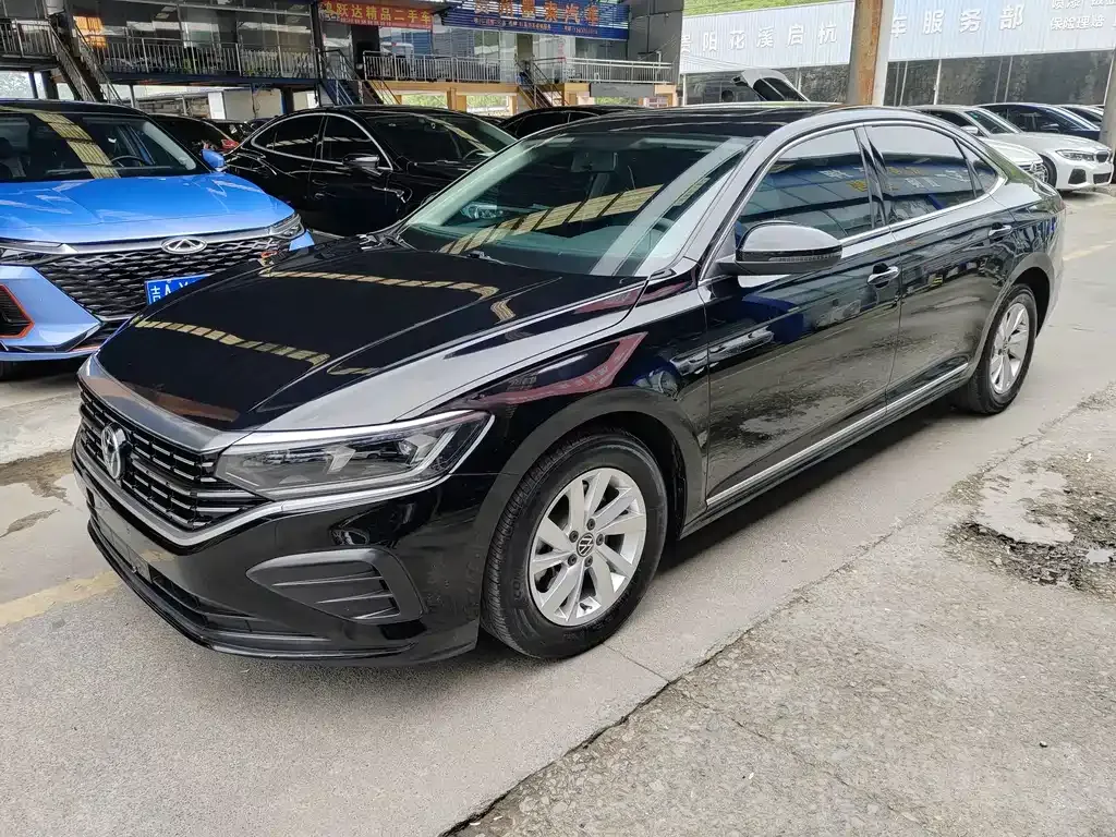 Volkswagen Passat — фото 1