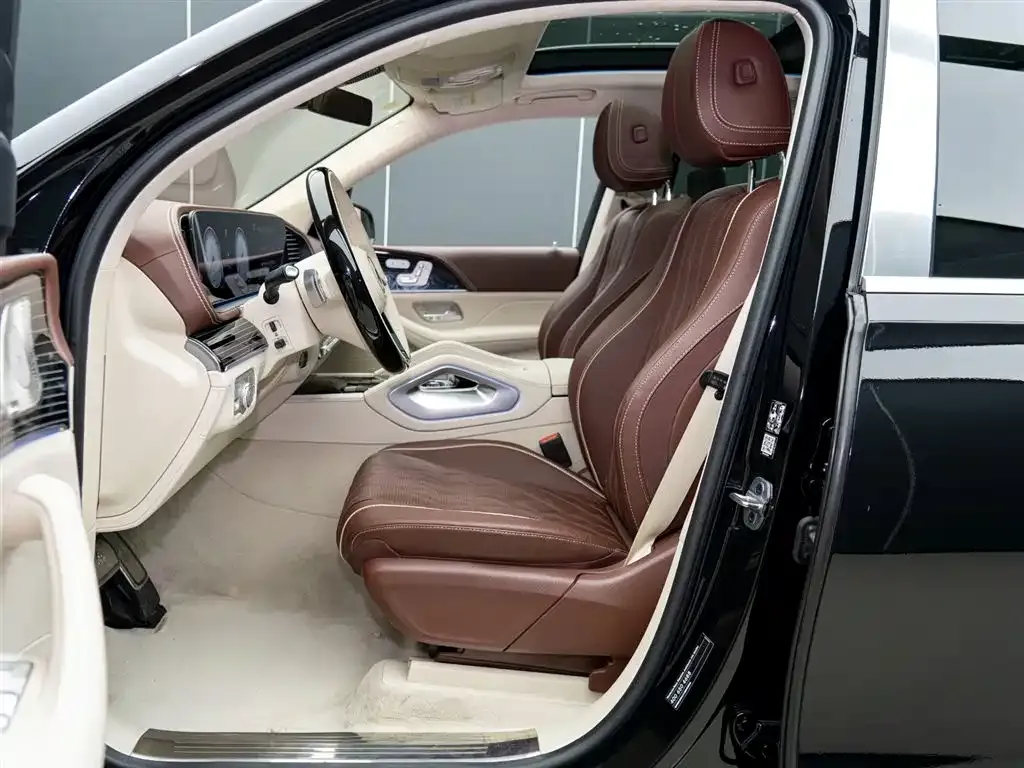 Mercedes-Benz GLS — фото 10