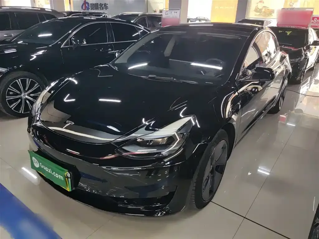 Tesla Model 3 — фото 2