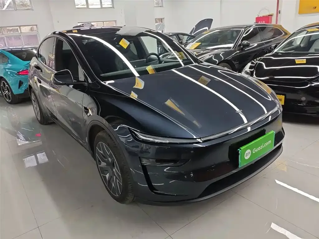 Tesla Model Y L — фото 3