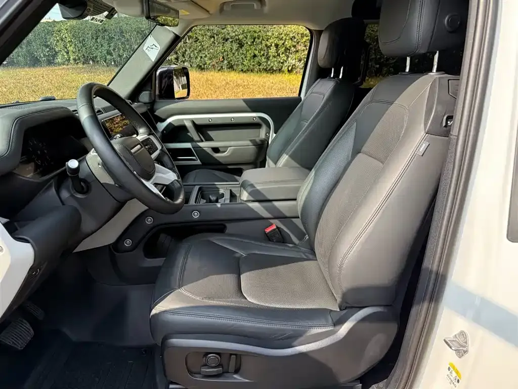 Land Rover Defender — фото 4