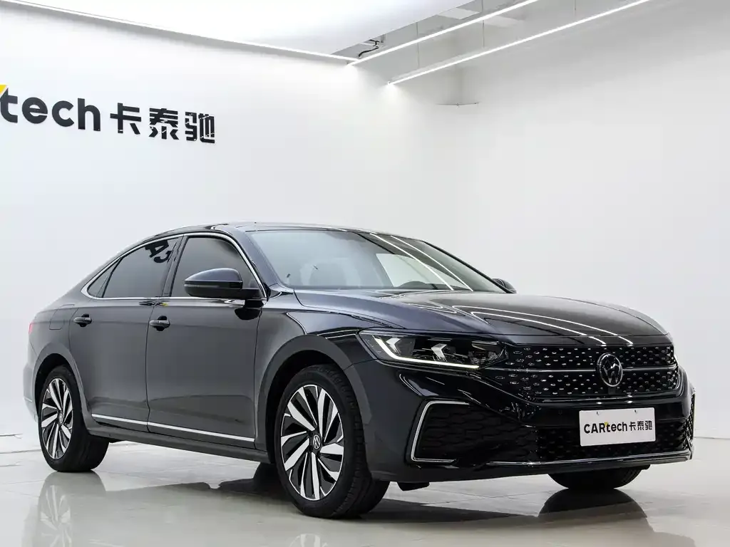 Volkswagen Passat — фото 10