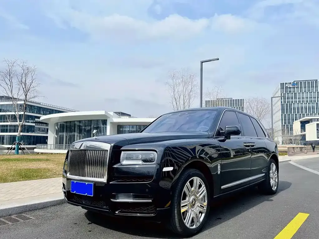 Rolls-Royce Cullinan — фото 1