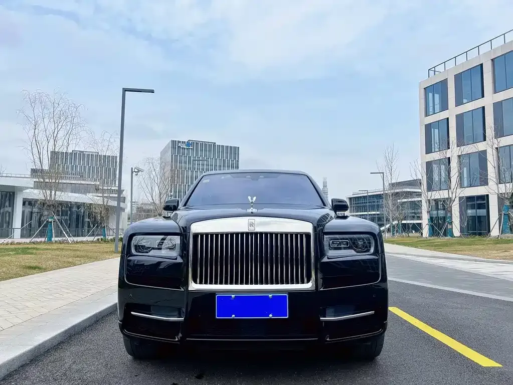 Rolls-Royce Cullinan — фото 2