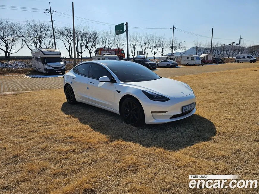 Tesla Model 3 — фото 1