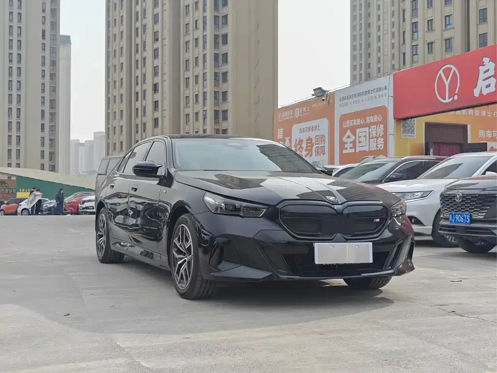 BMW i5 — фото 2