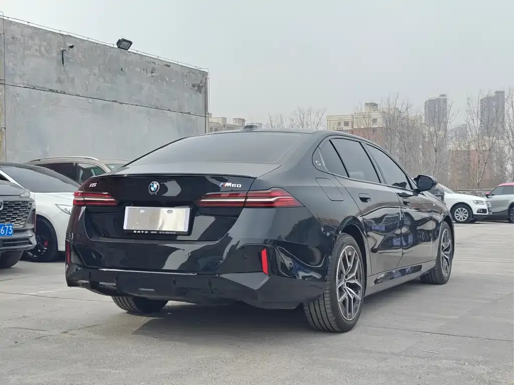 BMW i5 — фото 4