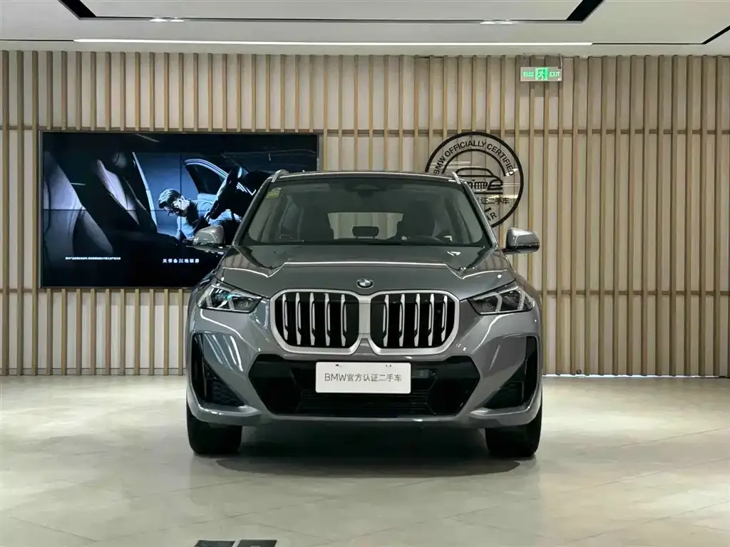 BMW X1 — фото 8