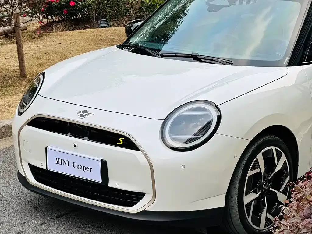 MINI Cooper EV — фото 9